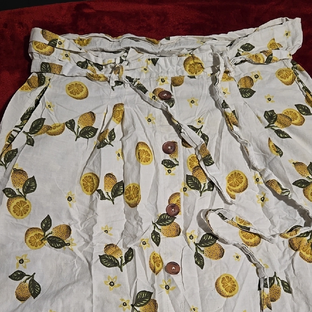 Lemon Print White Skirt